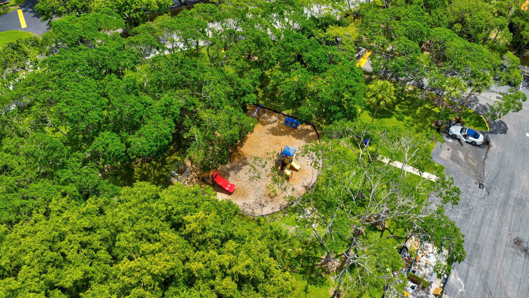 CYPRESS BEND CONDOMINIUM - Residential Lease