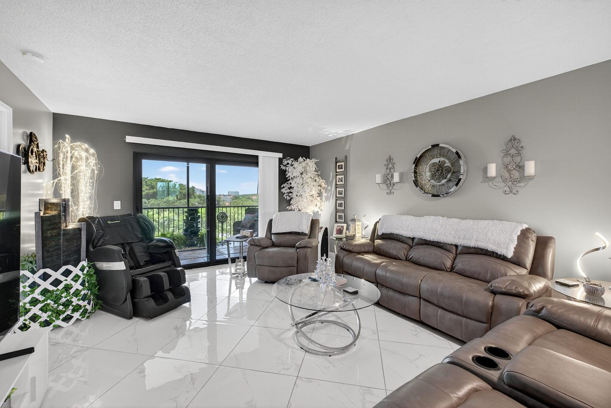 CYPRESS BEND CONDOMINIUM - Residential Lease