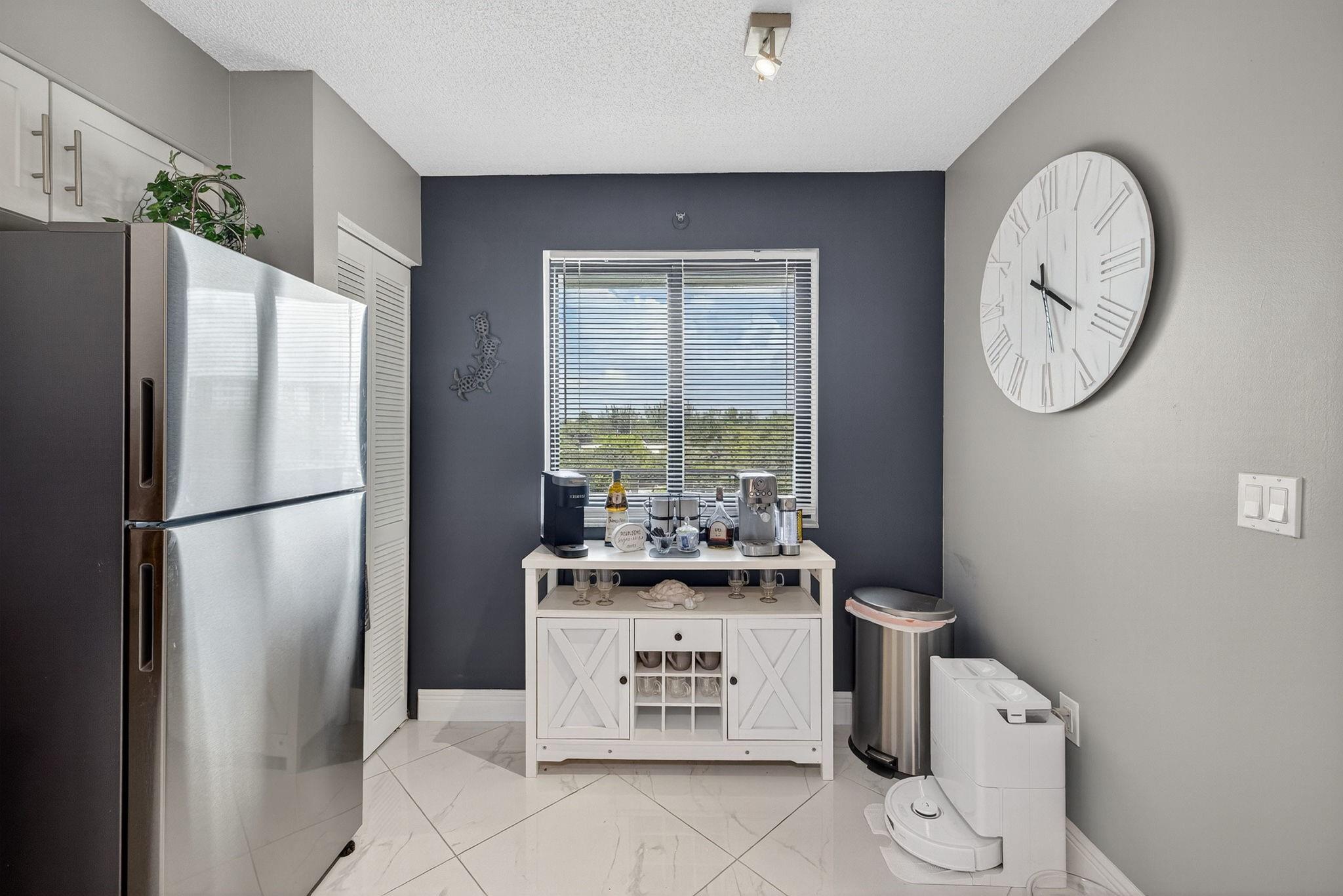 CYPRESS BEND CONDOMINIUM - Residential Lease