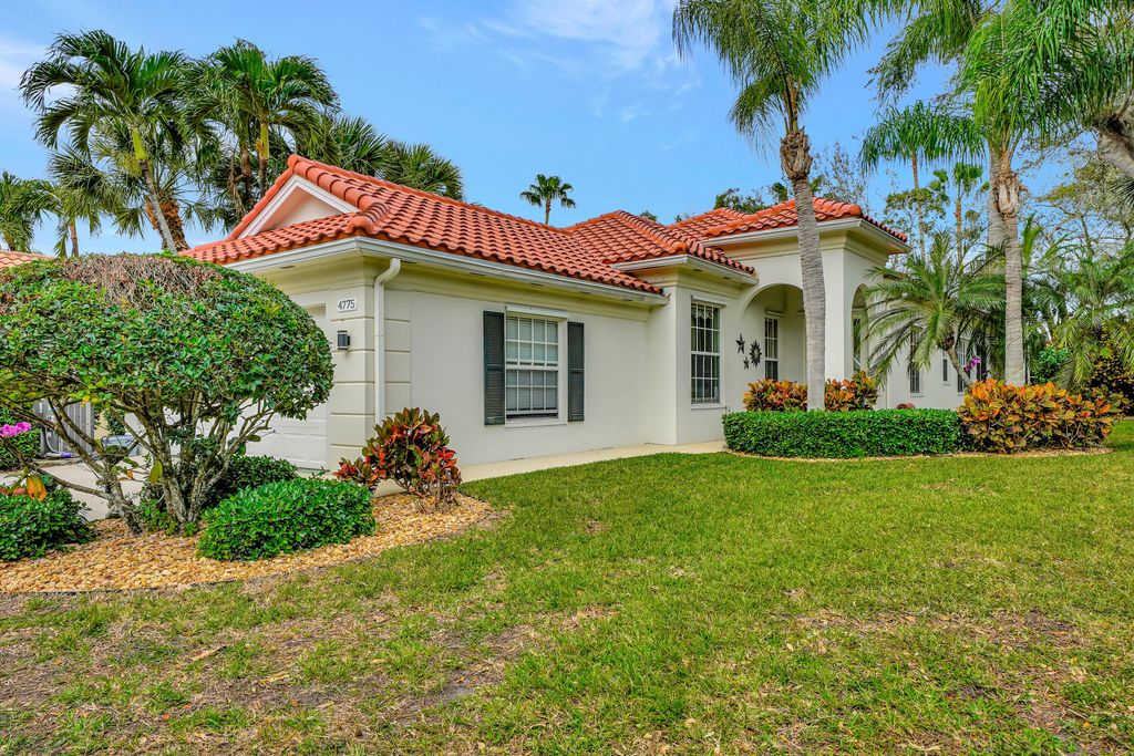 Photo of 4775 Temple Drive, Delray Beach, FL 33445 (MLS # R10958331)