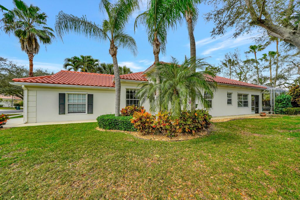 Photo of 4775 Temple Drive, Delray Beach, FL 33445 (MLS # R10958331)