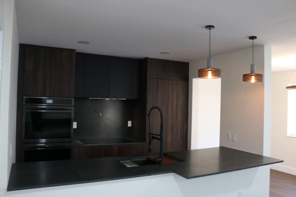 AVONDALE APTS INC - CO-OP - Residential Lease