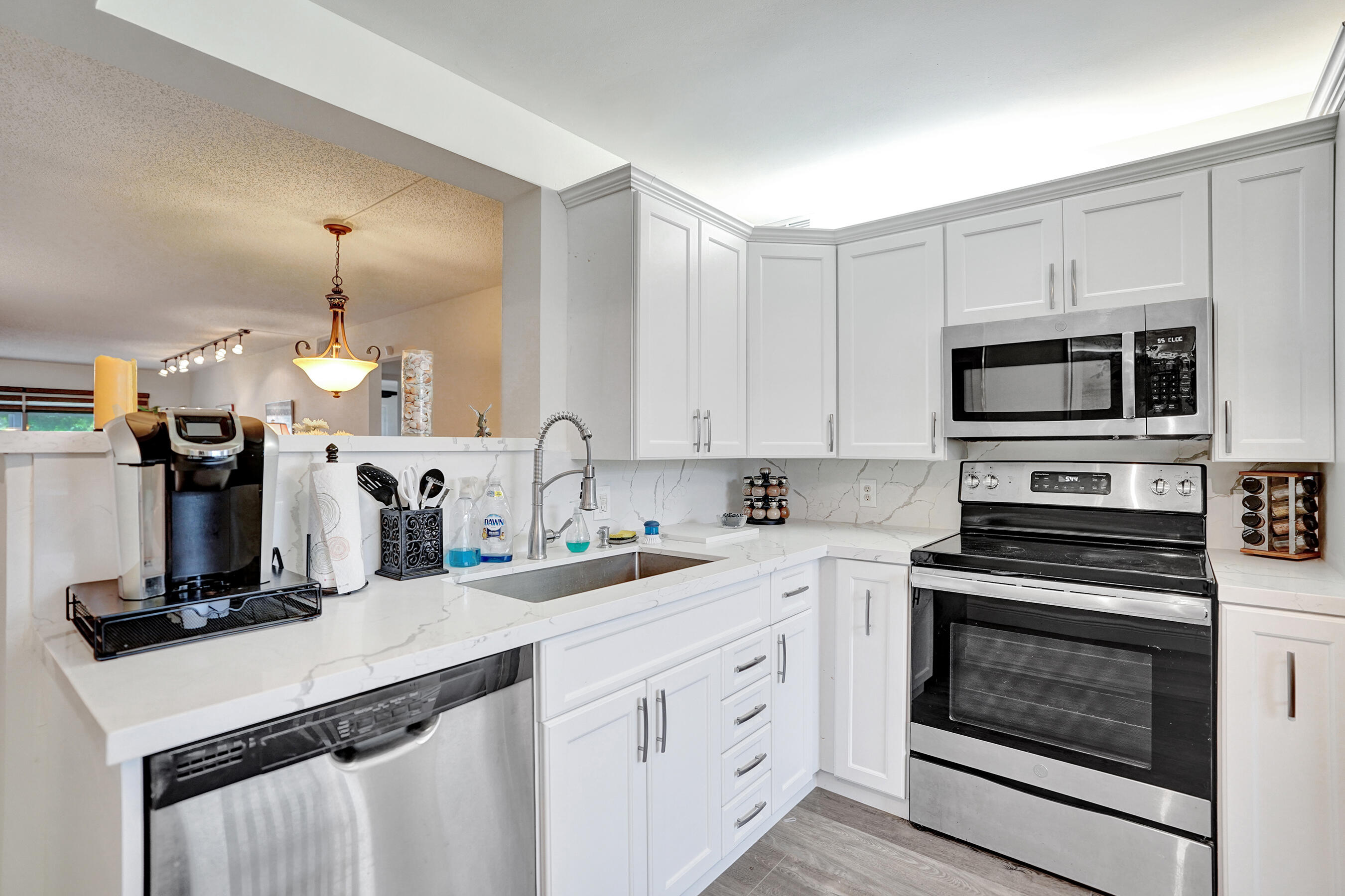 AINSLIE AT CENTURY VILLAGE CONDO - Residential