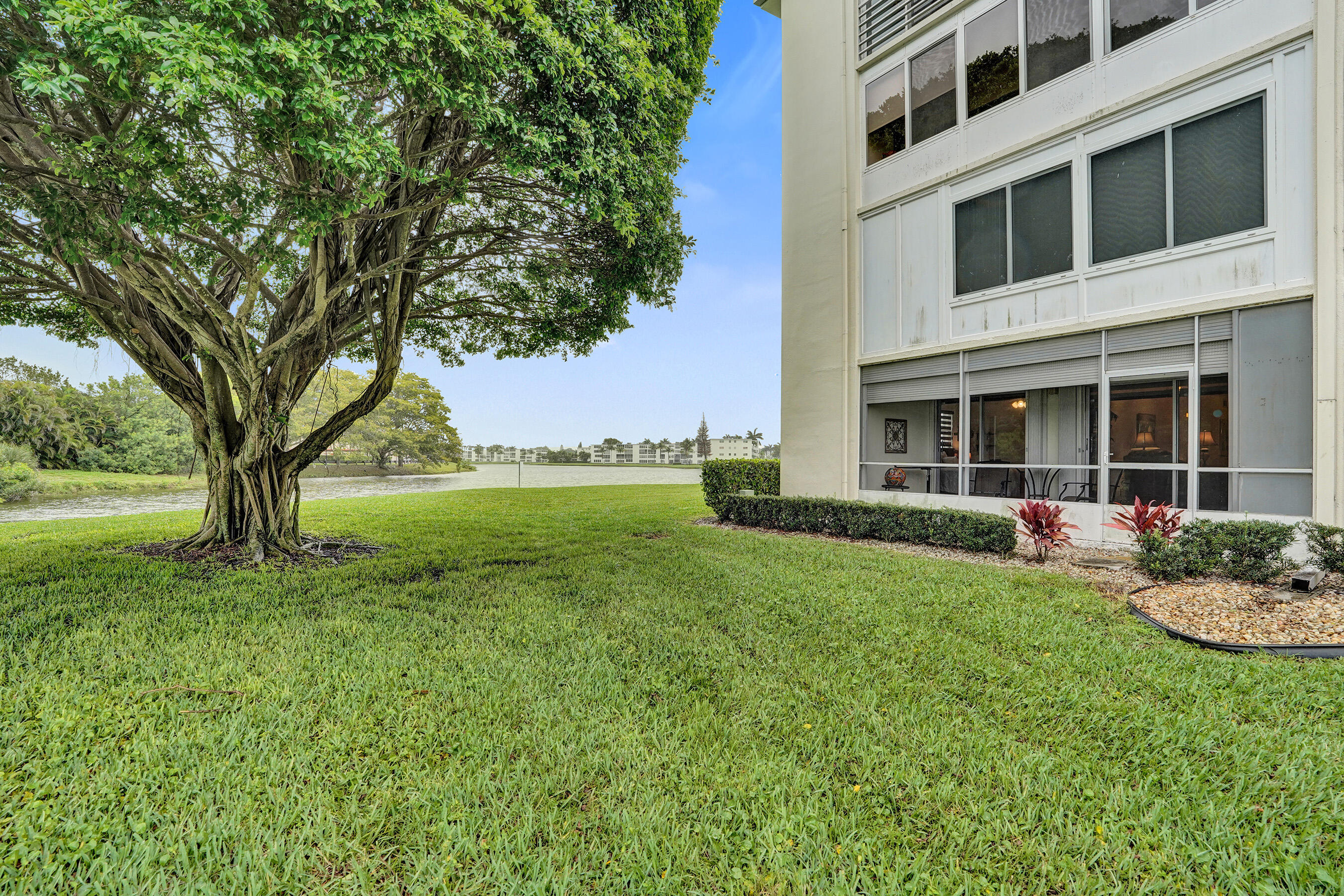 AINSLIE AT CENTURY VILLAGE CONDO - Residential