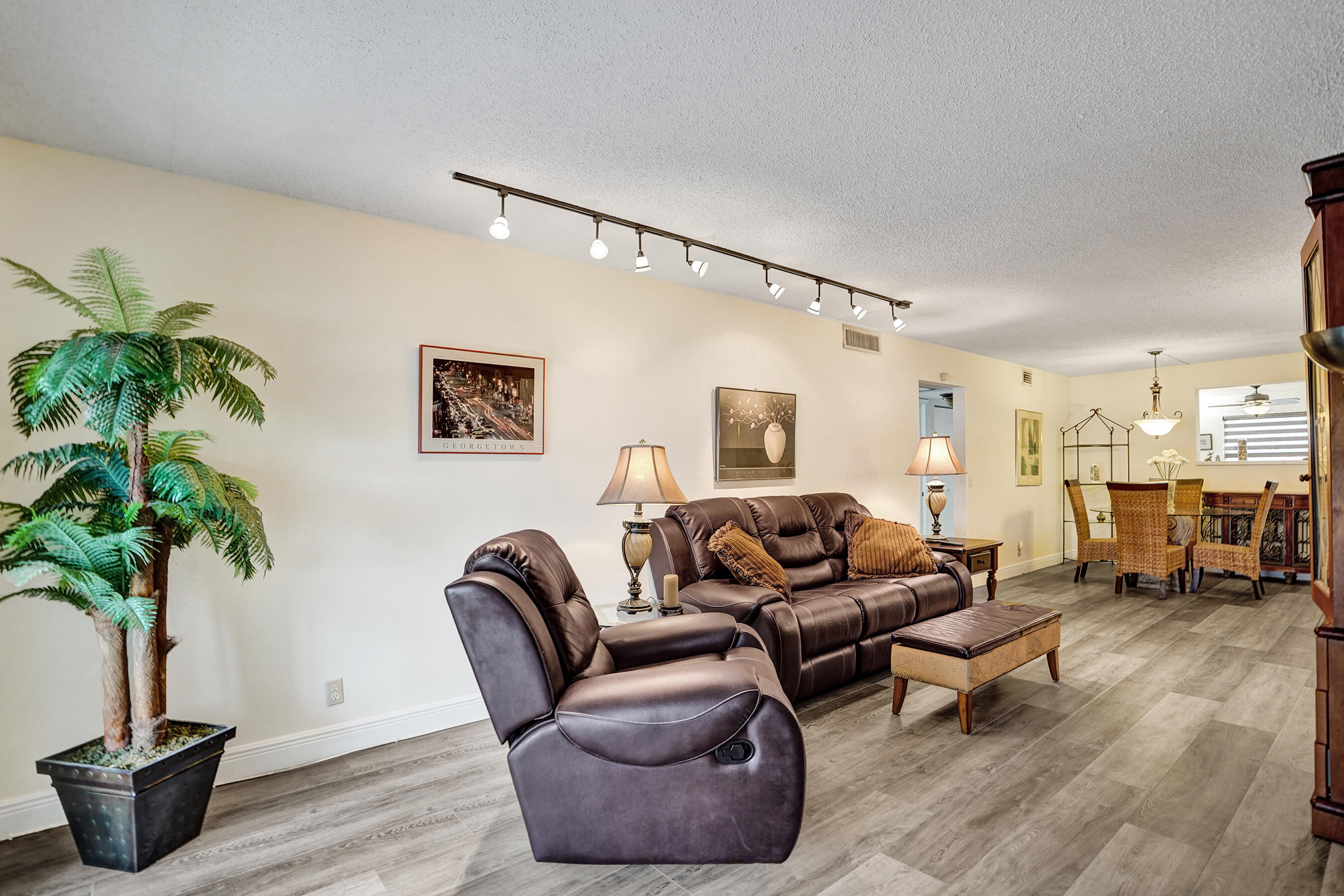 AINSLIE AT CENTURY VILLAGE CONDO - Residential