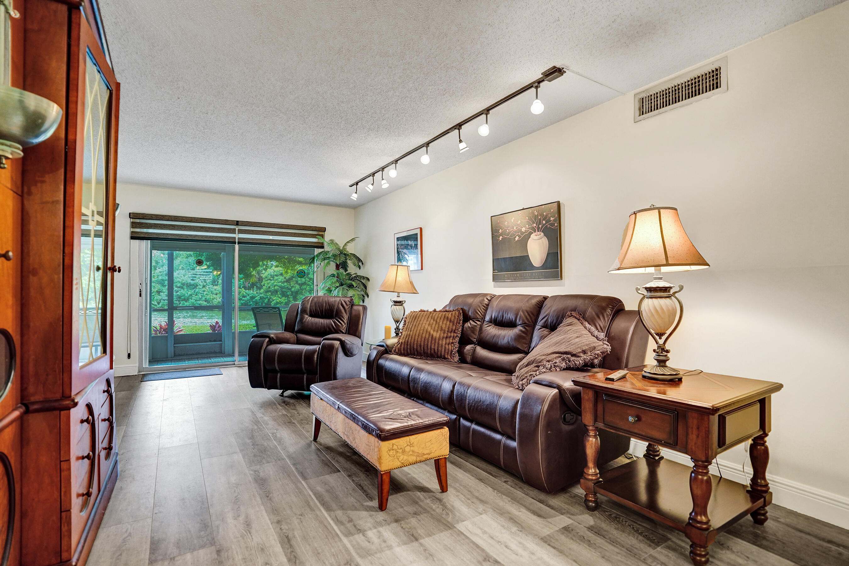 AINSLIE AT CENTURY VILLAGE CONDO - Residential