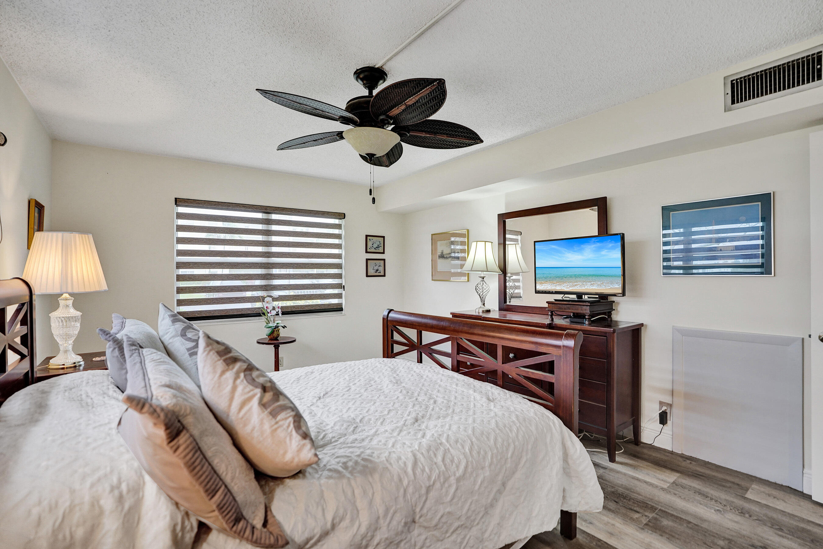 AINSLIE AT CENTURY VILLAGE CONDO - Residential