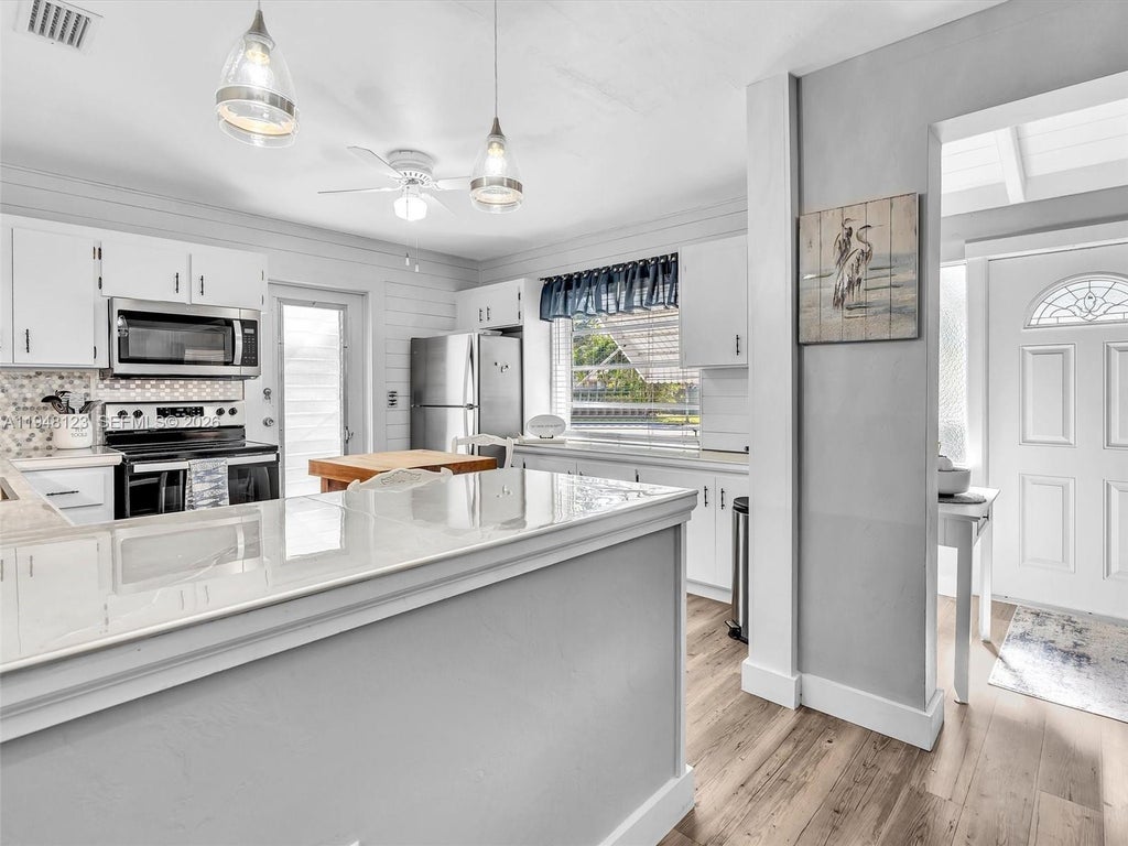 Photo of 2539 CLEVELAND Street, Hollywood, FL 33020 (MLS # B26076711)