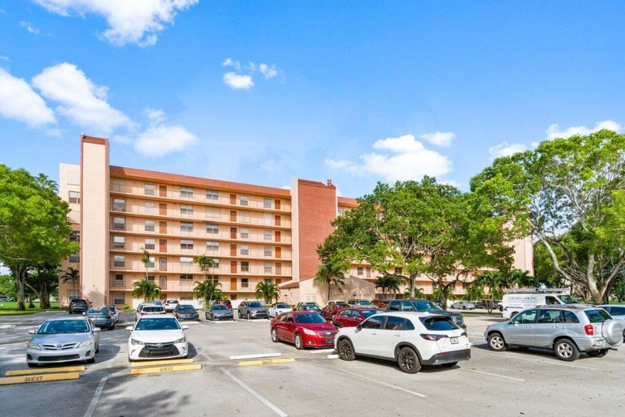 Can be rented fully furnished for 6 months or one year. Perfect seasonal or yearly rental. Charming 4th-floor unit in elevator building. Enjoy wonderful lake sunset views from the patio. New washer/Dryer. Two full bathrooms and a large bedroom with a walk-in closet and shower. Walking distance to shopping, places of worship, sheriff's office, restaurants, etc This active 55+ community offers an array of amenities, including a clubhouse with a pool, party room, fitness center, billiards, and shuffleboard. Located just minutes from the beach, trendy downtown Delray, and the Delray Marketplace, this delightful condo is the perfect blend of comfort and convenience.