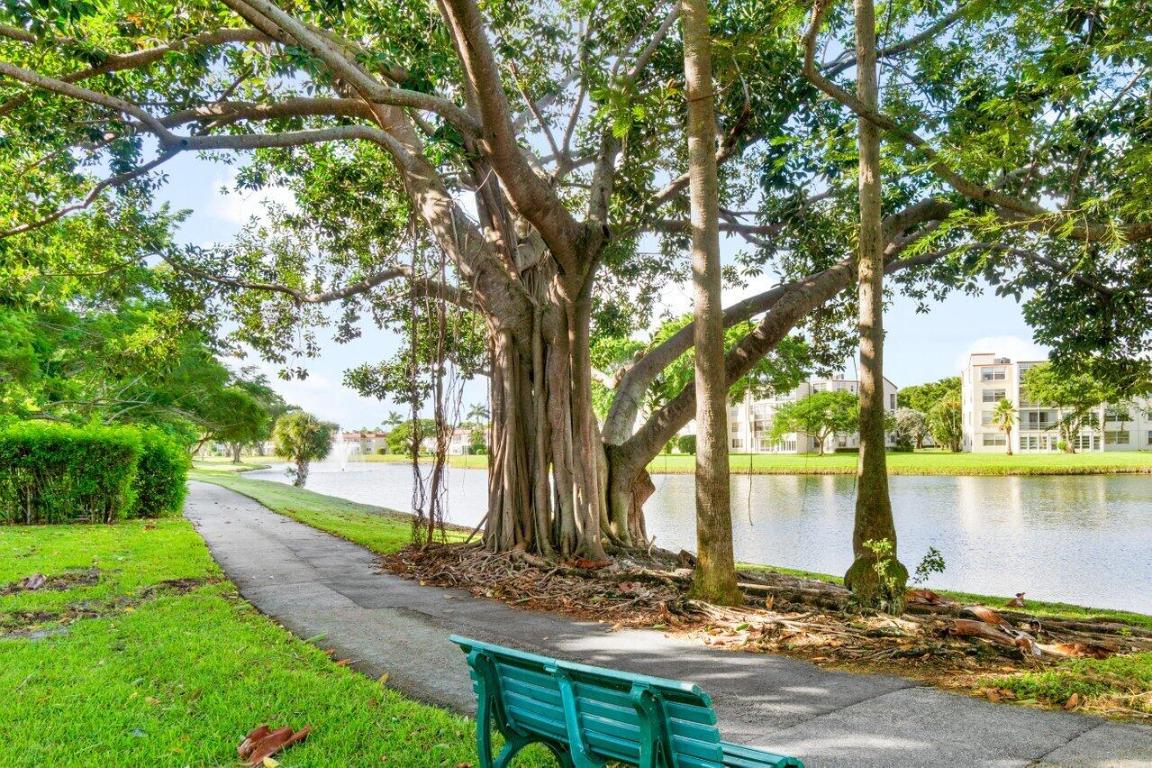 VILLAGES OF ORIOLE BONAIRE - Residential Lease