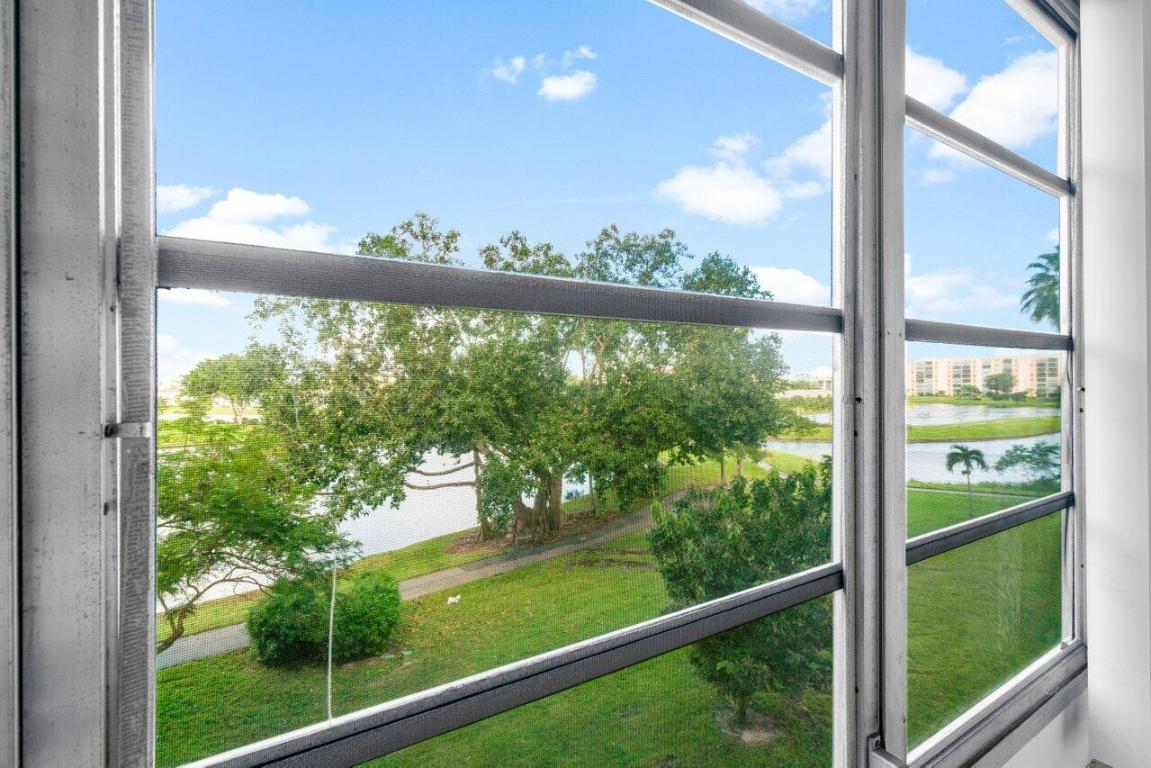 VILLAGES OF ORIOLE BONAIRE - Residential Lease