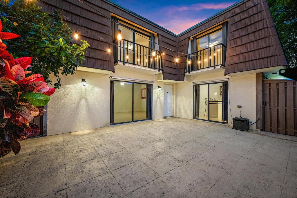 Photo of 210 2nd Court, Palm Beach Gardens, FL 33410 (MLS # B26093935)