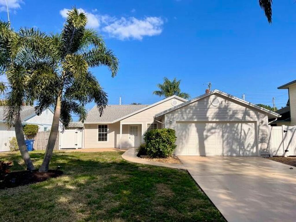 Photo of 6045 Francis Street, Jupiter, FL 33458 (MLS # R11166911)