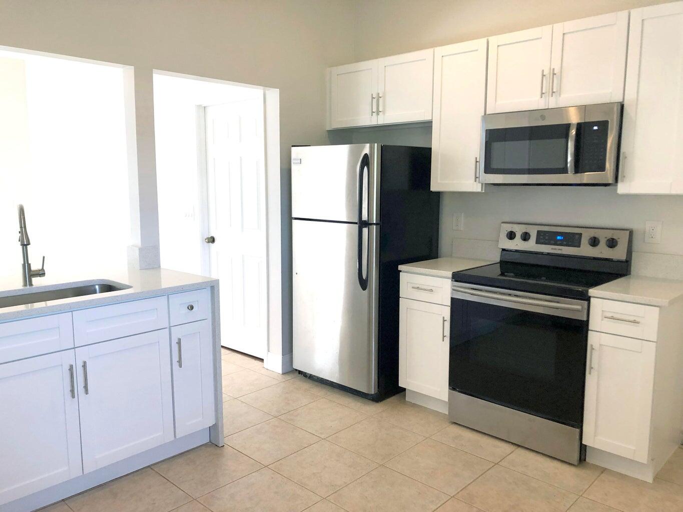 North Palm Beach Heights Sec 02b - Residential Lease