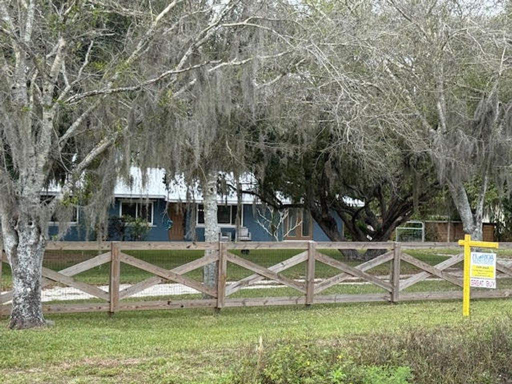 Photo of 541 S Brocksmith Road, Fort Pierce, FL 34945 (MLS # R11147639)