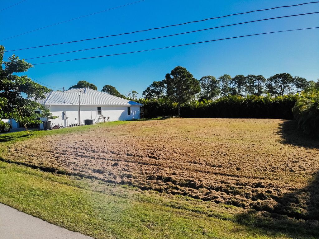 Photo of 2920 SE East Blackwell Drive, Port St Lucie, FL 34953 (MLS # R10928379)