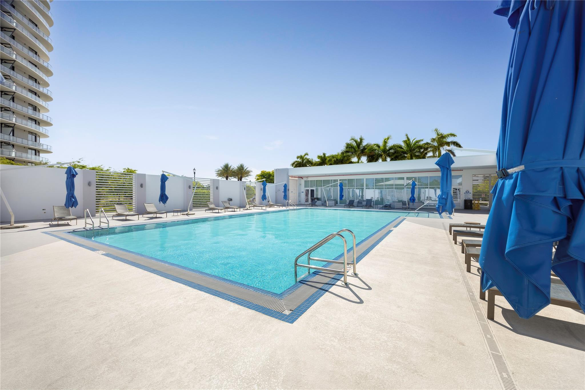 THE OAKS I CONDO - Residential Lease