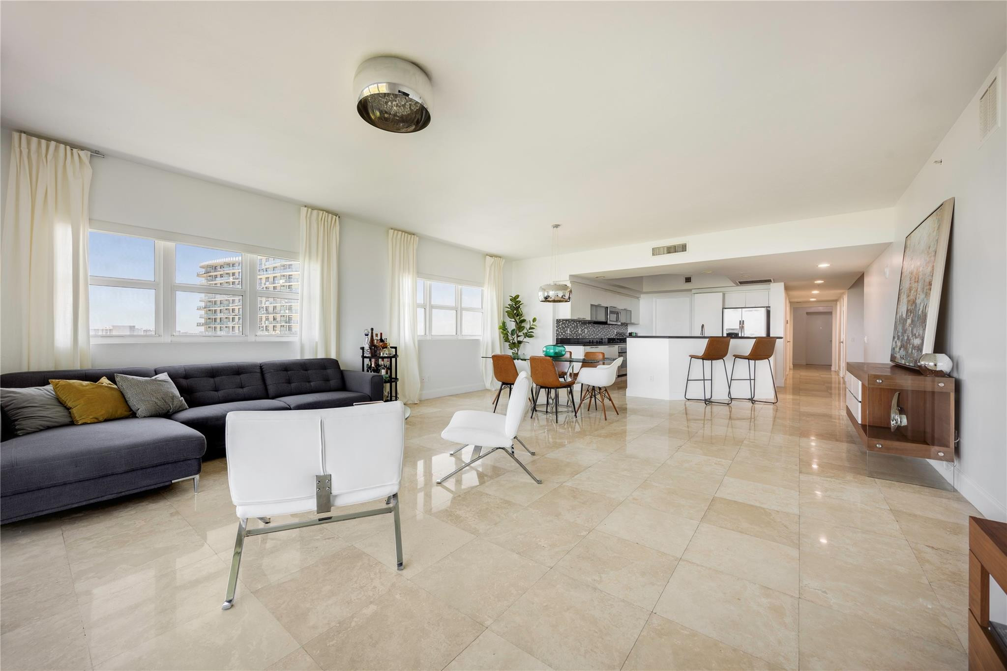 THE OAKS I CONDO - Residential Lease