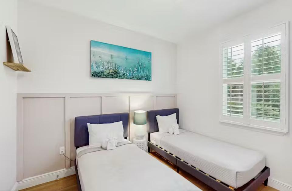 SEBASTIAN HIGHLANDS UNIT - Residential Lease