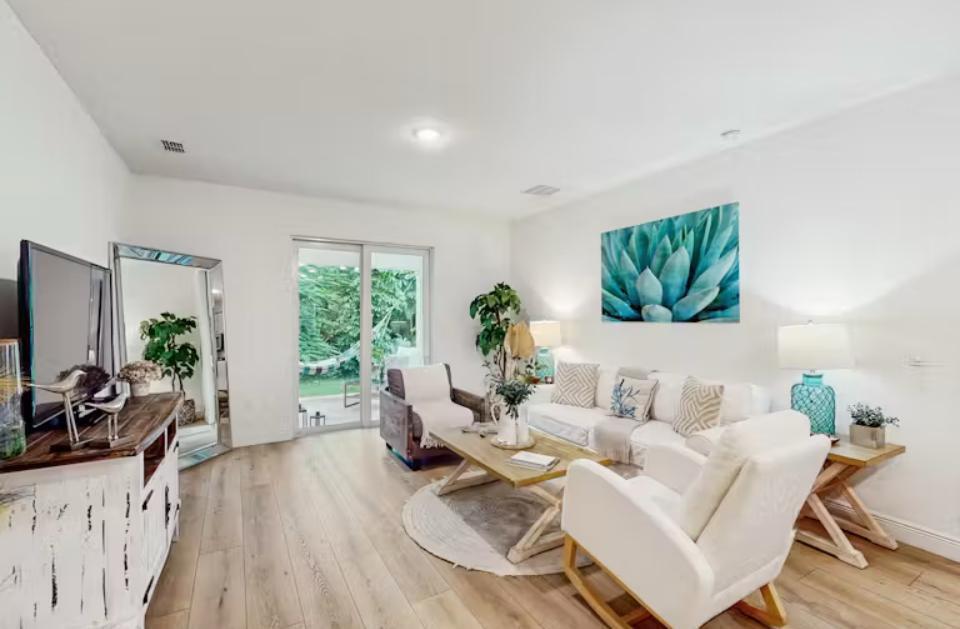 SEBASTIAN HIGHLANDS UNIT - Residential Lease