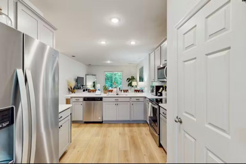 SEBASTIAN HIGHLANDS UNIT - Residential Lease