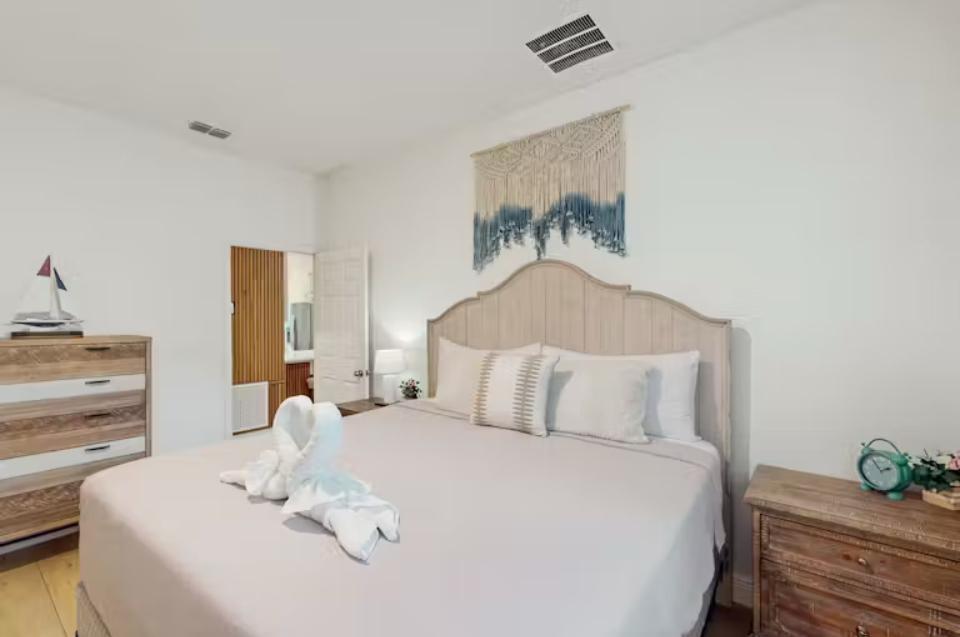 SEBASTIAN HIGHLANDS UNIT - Residential Lease