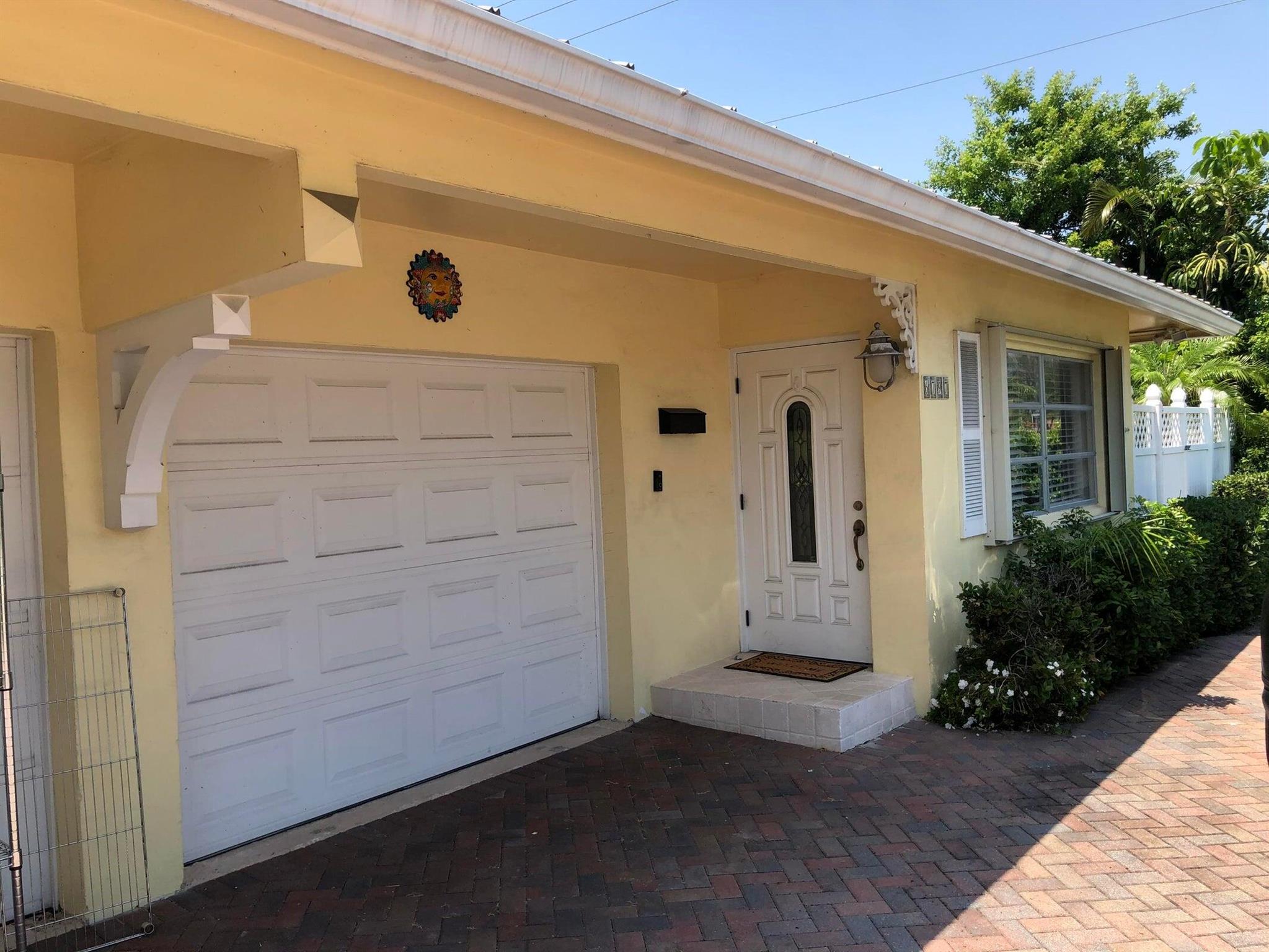 DELRAY MANORS - Residential Lease