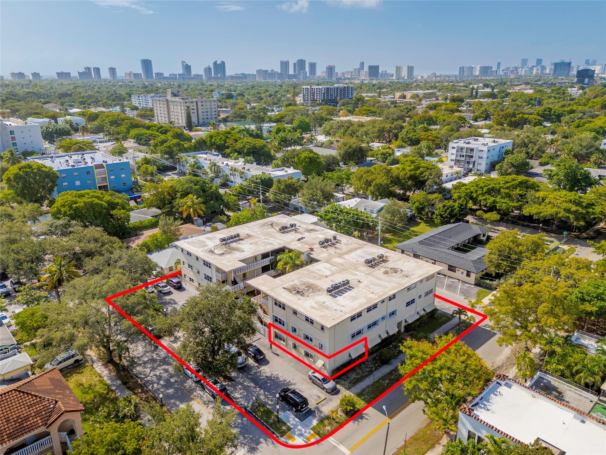 JUST REDUCED HIGHLY MOTIVATED SELLER, NO REASONABLE OFFER REFUSED. INVESTORS WELCOME. RENT FROM DAY ONE. EX-LARGE 2 BEDROOM 2 BATH (1070) FIRST FLOOR UNIT, COMPLETELY REMODELED, WALKING DISTANCE TO HOLLYWOOD'S FAMOUS DOWNTOWN RESTAURANTS & NIGHT LIFE. CLOSE TO HOLLYWOOD BEACH, SCHOOLS AND PLACES OF WORSHIP.