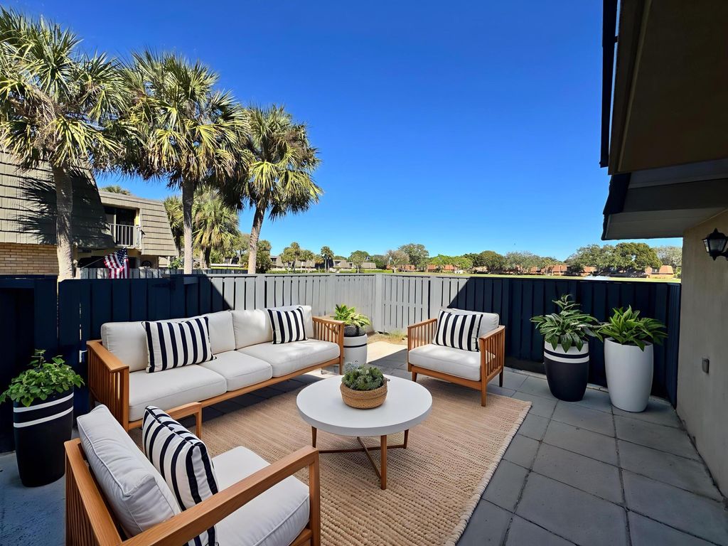 Photo of 1014 10th Way, West Palm Beach, FL 33407 (MLS # R11159939)