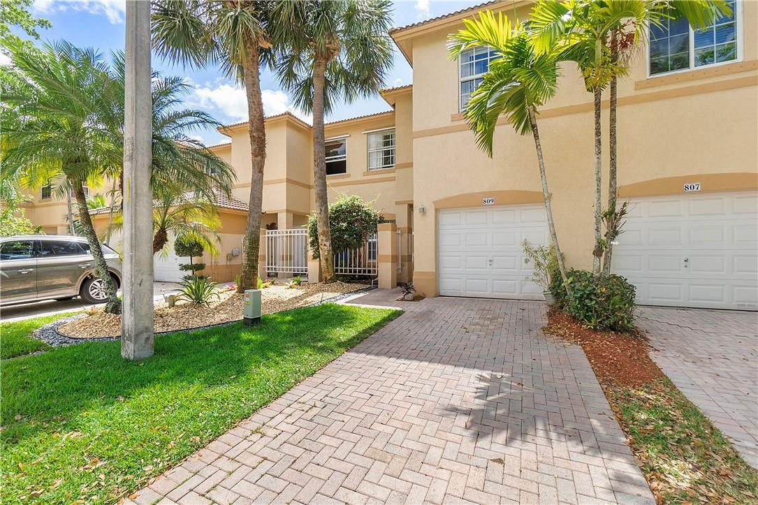 The Palms @PEMBROKE ISLES - Residential