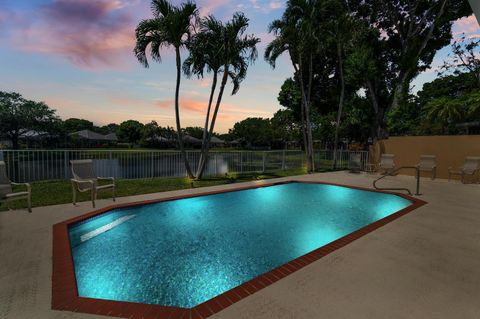 Single Family Residence in Palm Beach Gardens FL 8585 Doverbrook Drive.jpg