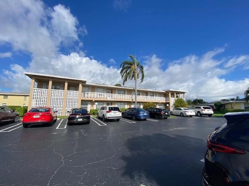 Photo of 2411 Papaya Drive #103, Delray Beach, FL 33445 (MLS # F10360201)