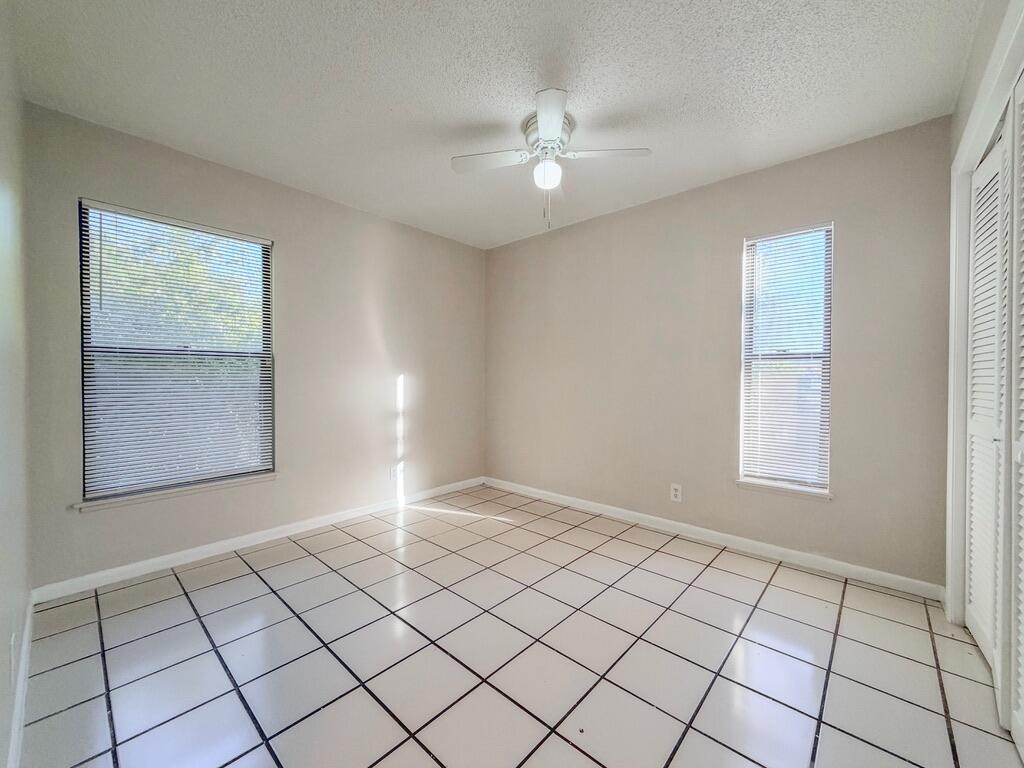 MODEL LAND CO - Residential Lease