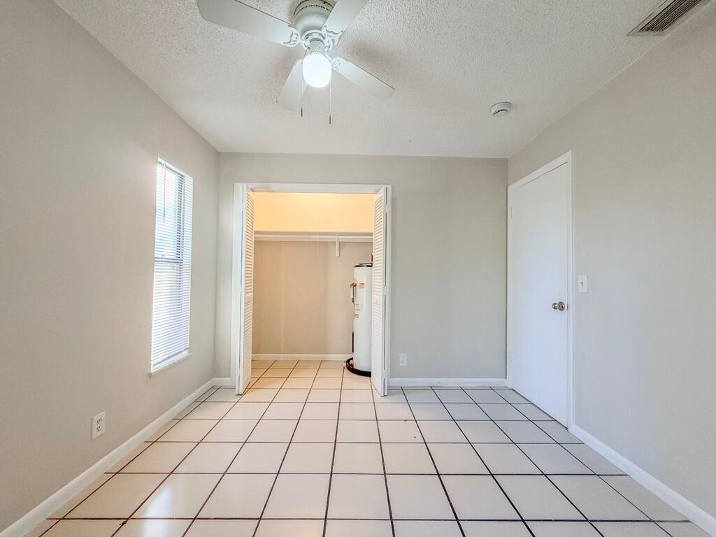 MODEL LAND CO - Residential Lease