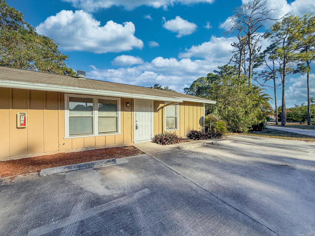 MODEL LAND CO - Residential Lease