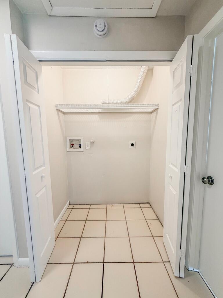 MODEL LAND CO - Residential Lease