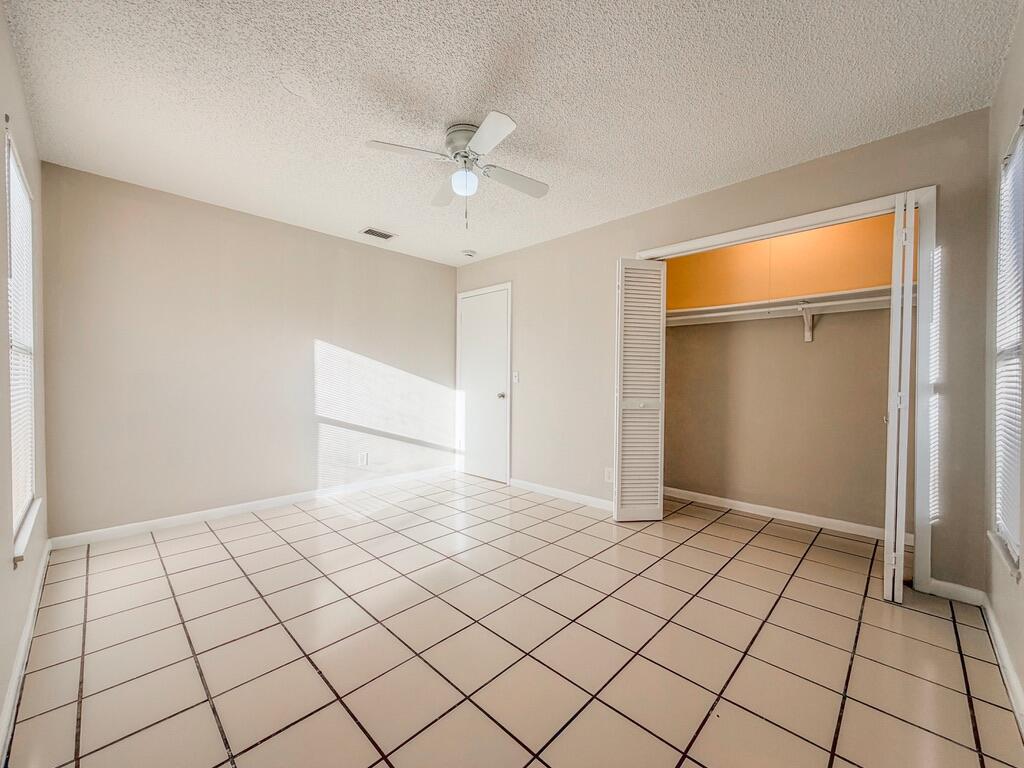 MODEL LAND CO - Residential Lease