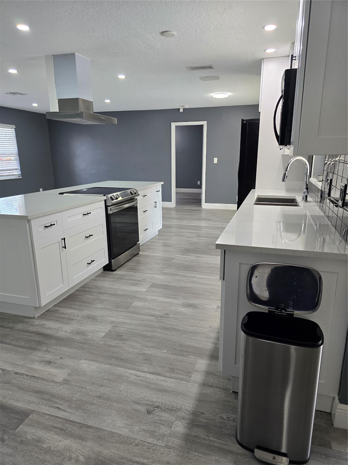 Coral Gate Sec 1 93-7 B - Residential Lease