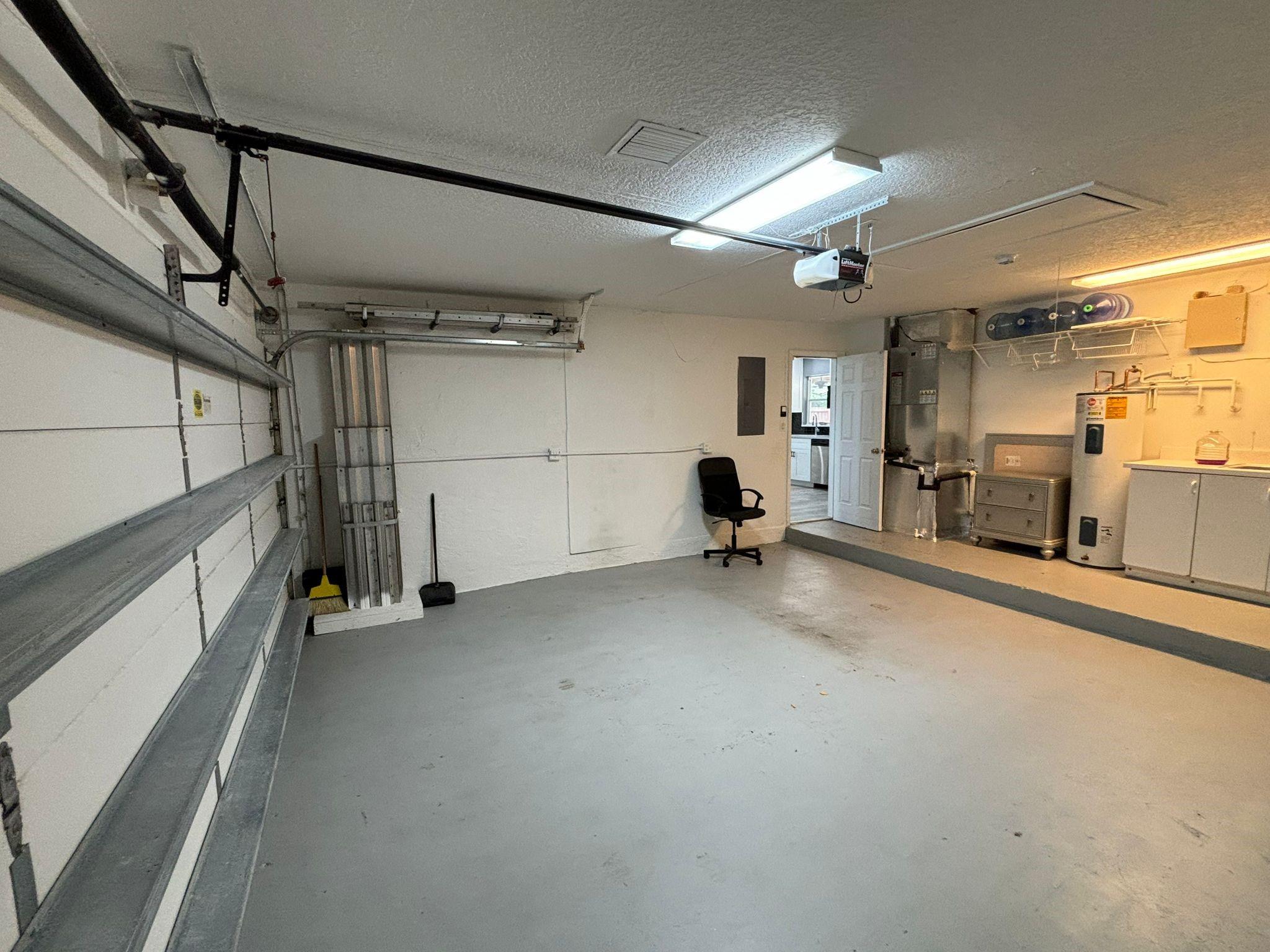 Coral Gate Sec 1 93-7 B - Residential Lease