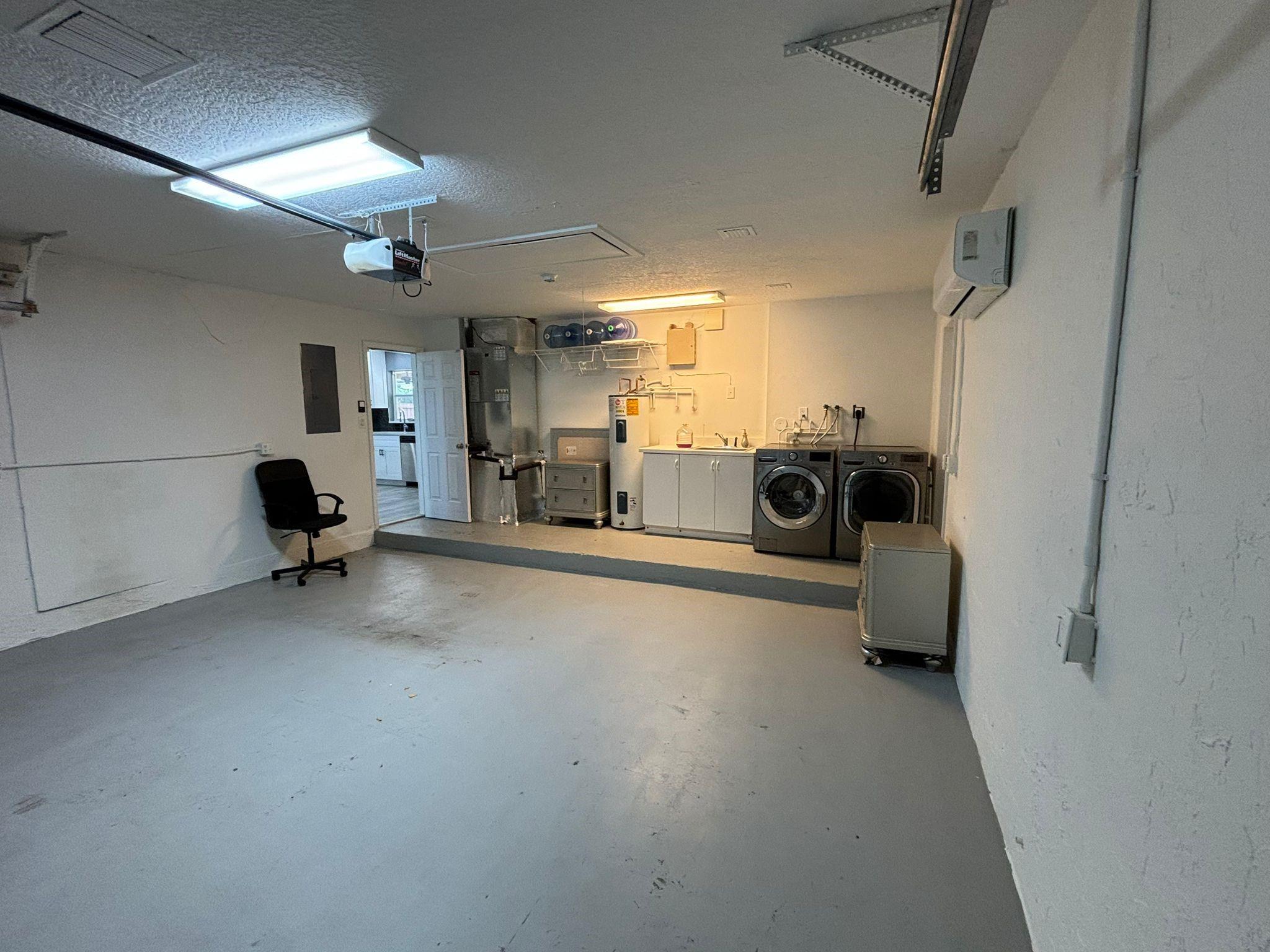 Coral Gate Sec 1 93-7 B - Residential Lease