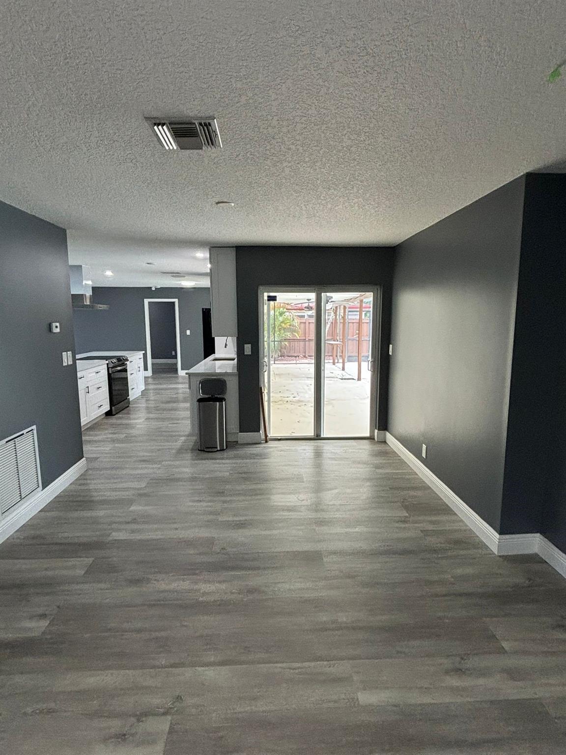 Coral Gate Sec 1 93-7 B - Residential Lease