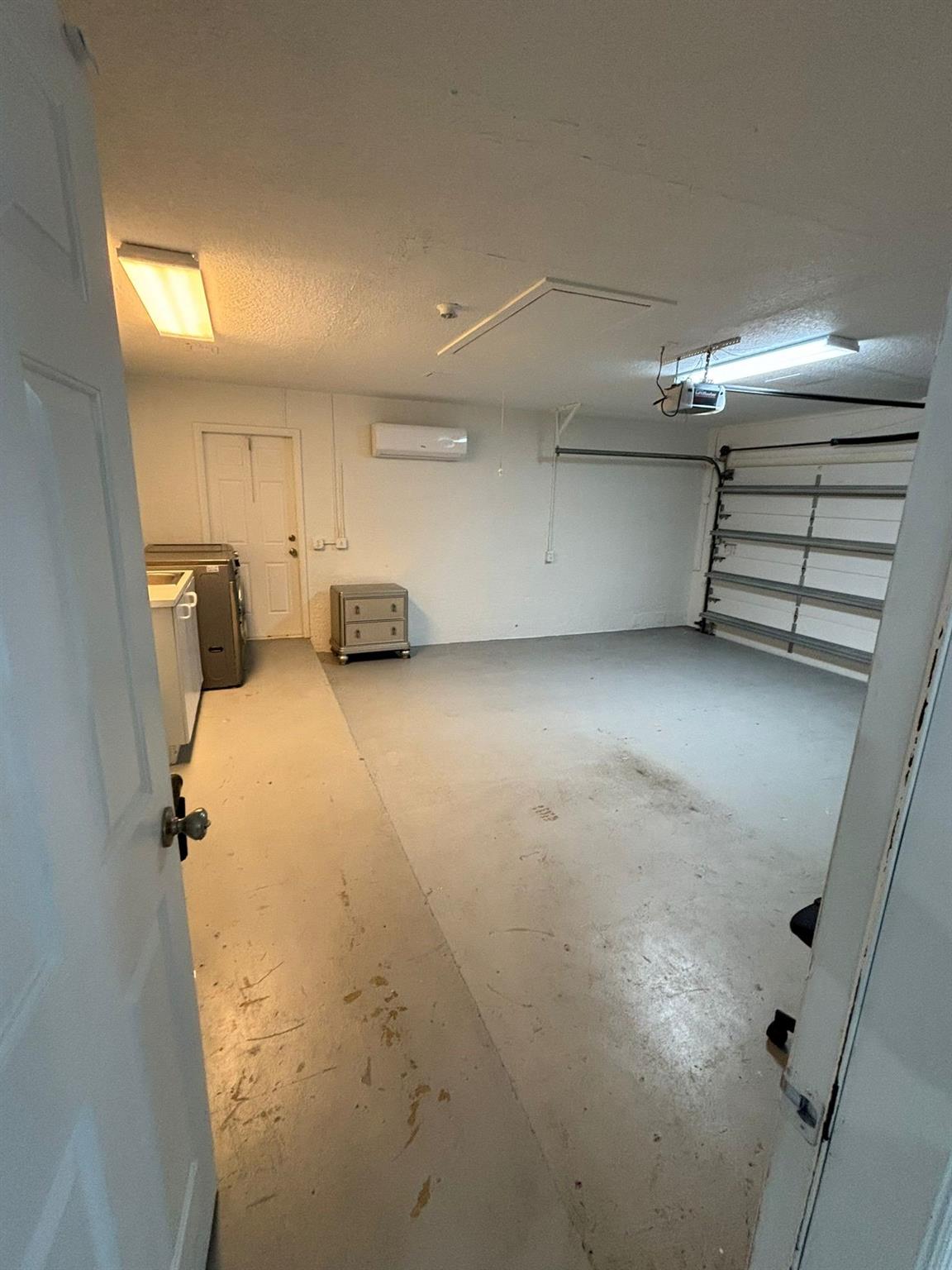 Coral Gate Sec 1 93-7 B - Residential Lease