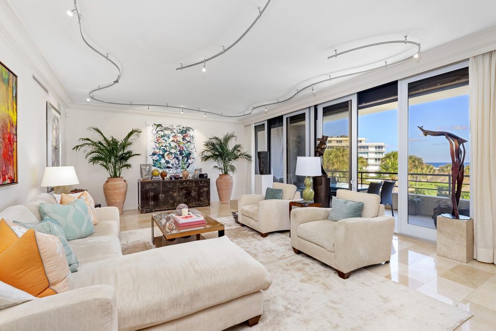 Photo of 120 Sunset Avenue W #3 D, Palm Beach, FL 33480 (MLS # R11159206)