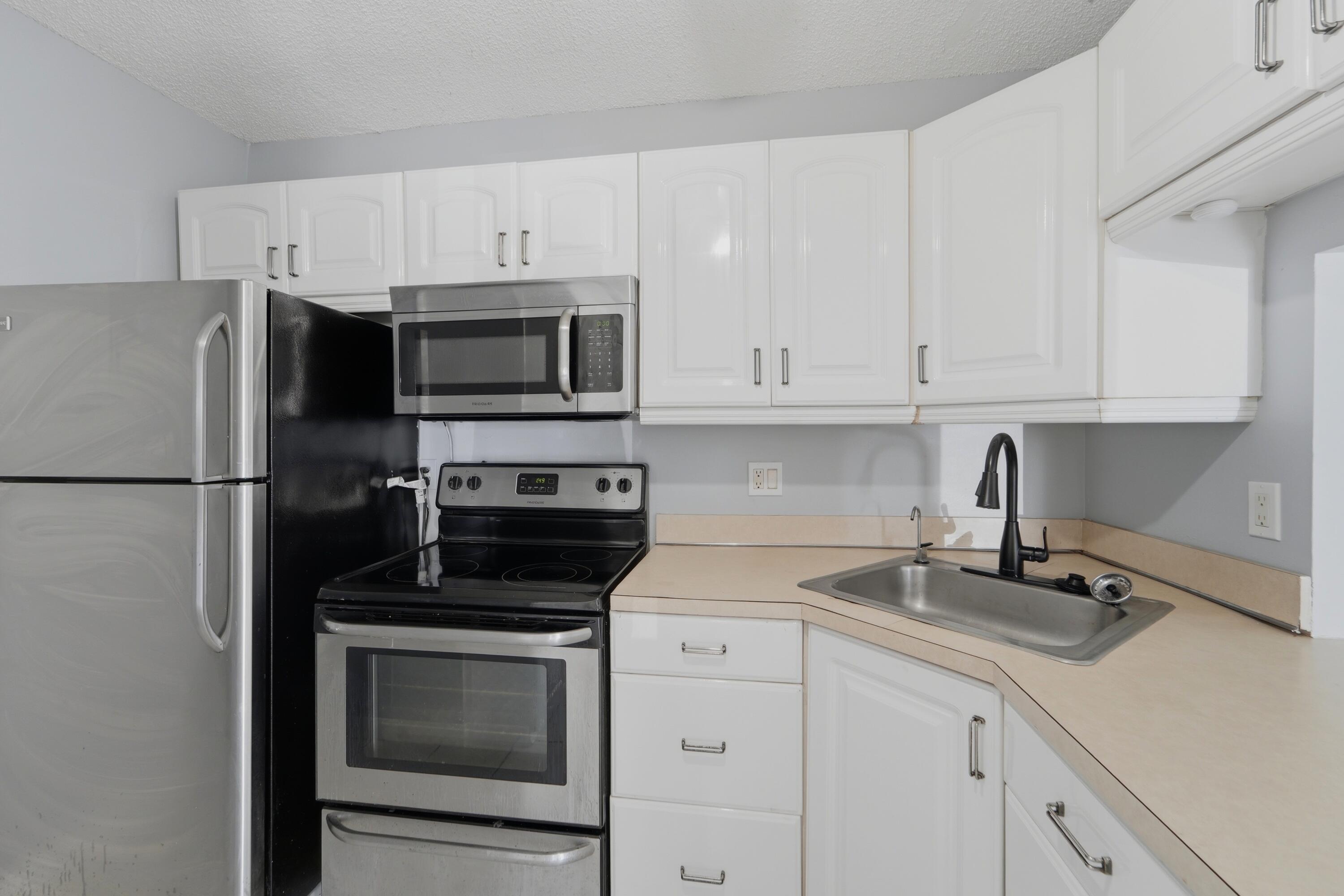 Properties 728 Sunny Pine Way A1