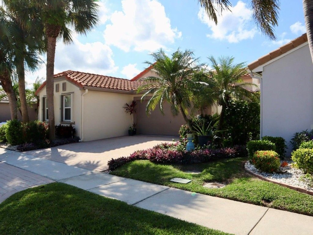 Photo of 11585 Augustus Drive, Boynton Beach, FL 33437 (MLS # F10543378)