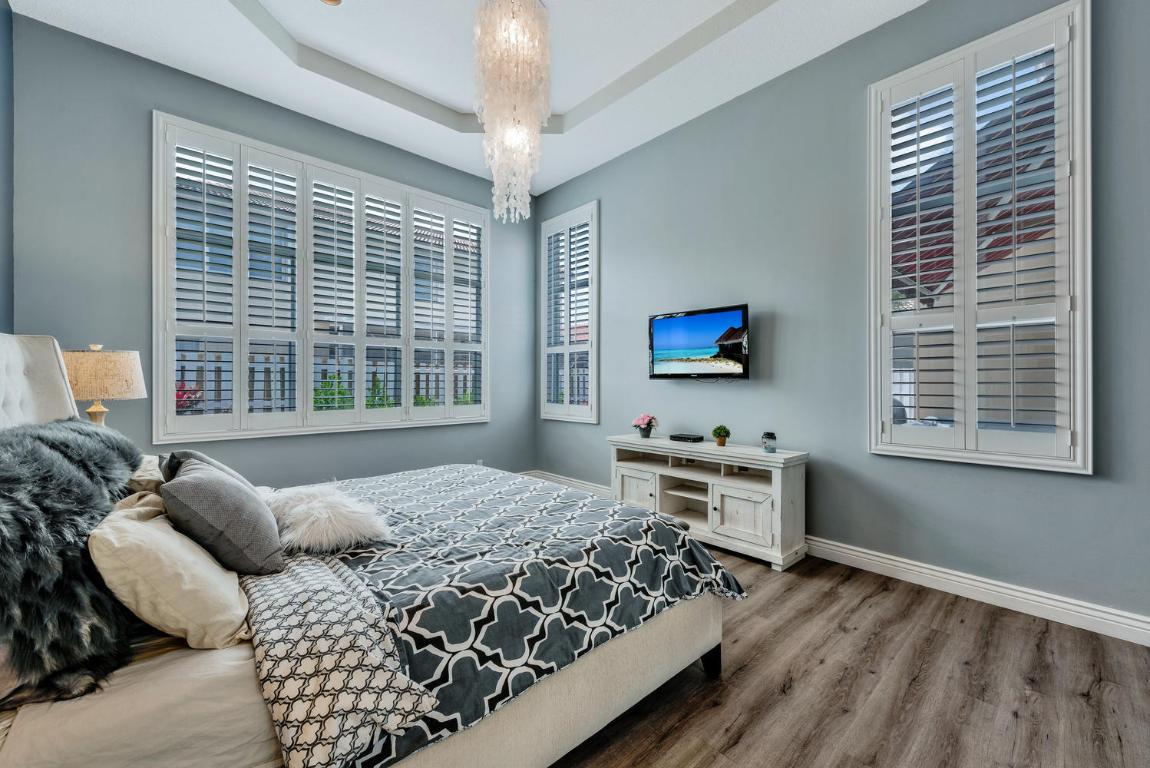 JOURNEYS END - Residential