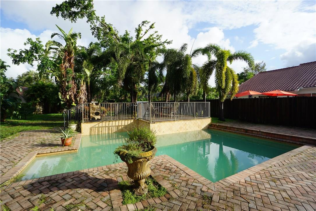 Woodmont Tr 64 95-40 B - Residential