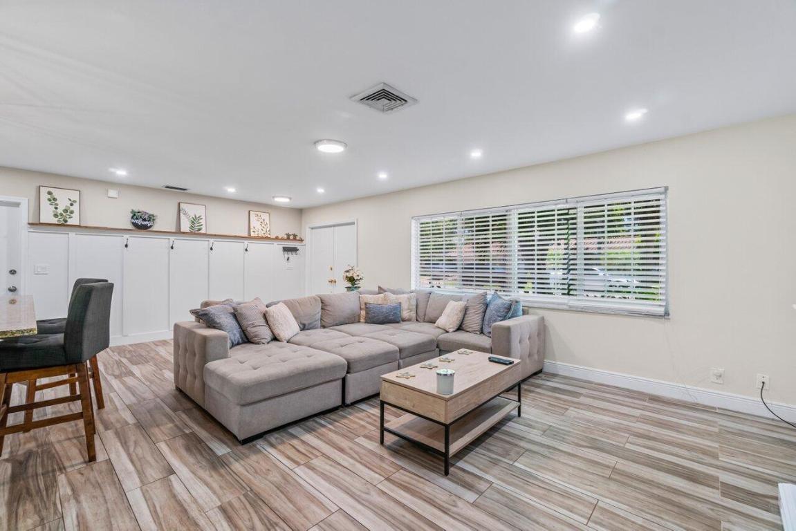 CONFERENCE LAKE ESTATES - Residential Lease