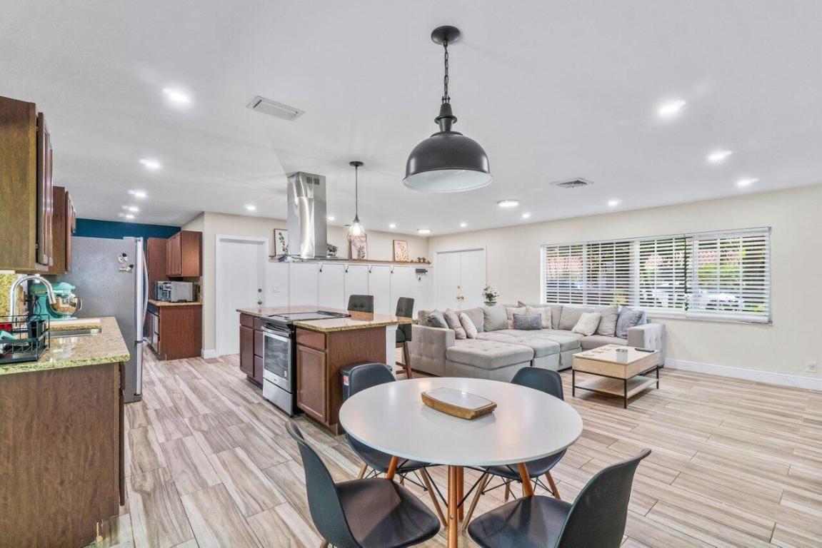 CONFERENCE LAKE ESTATES - Residential Lease