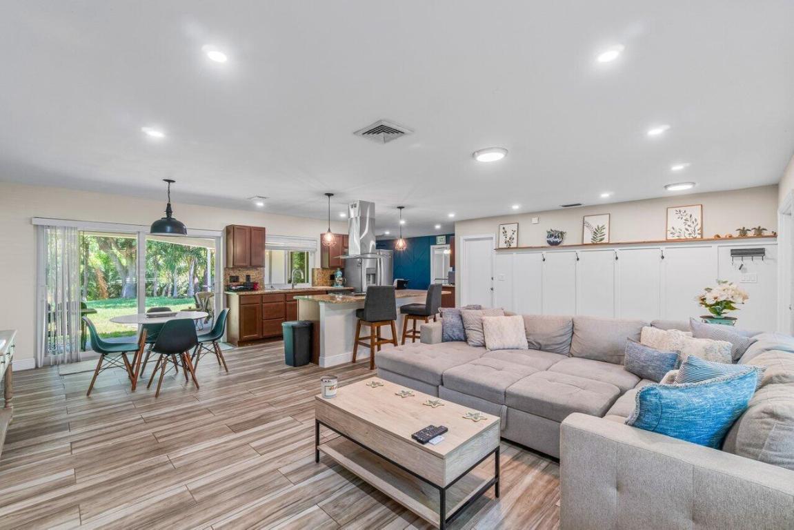 CONFERENCE LAKE ESTATES - Residential Lease